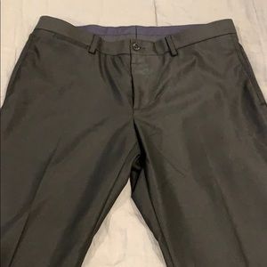 Like new men’s black grey dress pants. 34x32